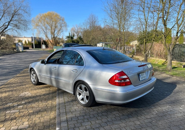 Mercedes-Benz Klasa E cena 73900 przebieg: 45500, rok produkcji 2002 z Łódź małe 22